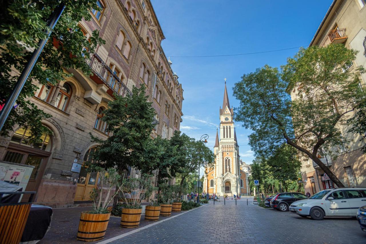 Velvet Vista Apartment Budapest Luaran gambar